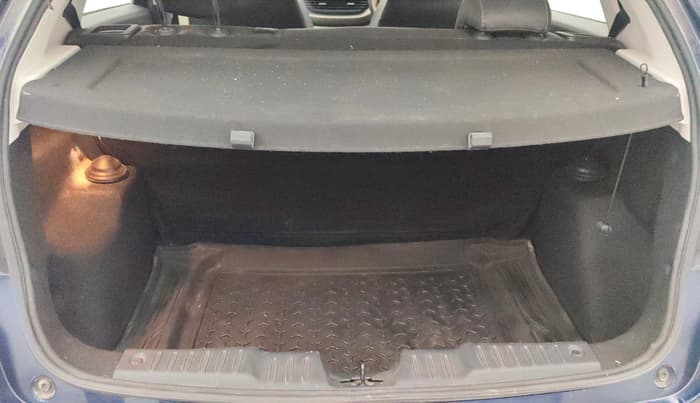 2025 Tata ALTROZ Accomplished Plus S Petrol 6DCT, Petrol, Automatic, 19,943 km, Boot Inside