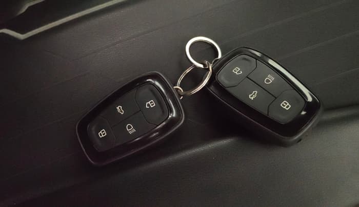 2025 Tata ALTROZ Accomplished Plus S Petrol 6DCT, Petrol, Automatic, 19,943 km, Key Close Up
