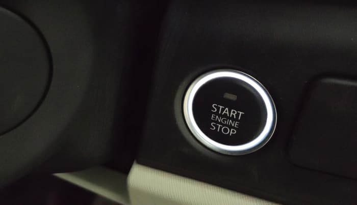 2025 Tata ALTROZ Accomplished Plus S Petrol 6DCT, Petrol, Automatic, 19,943 km, Keyless Start/ Stop Button