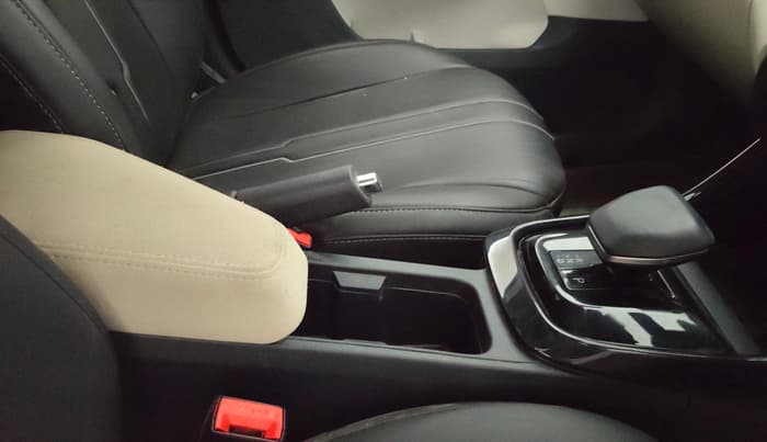 2025 Tata ALTROZ Accomplished Plus S Petrol 6DCT, Petrol, Automatic, 19,943 km, Gear Lever