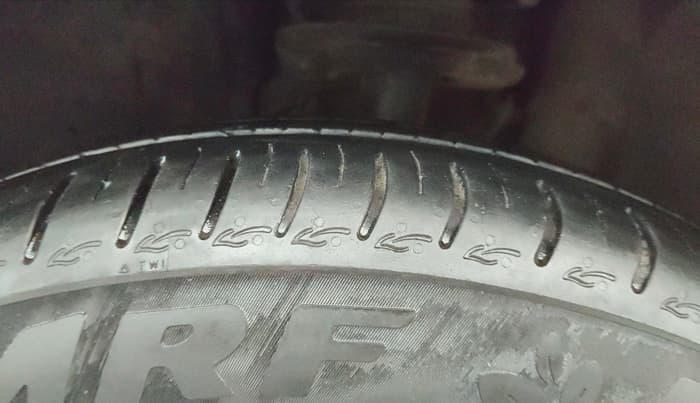 2025 Tata ALTROZ Accomplished Plus S Petrol 6DCT, Petrol, Automatic, 19,943 km, Left Front Tyre Tread