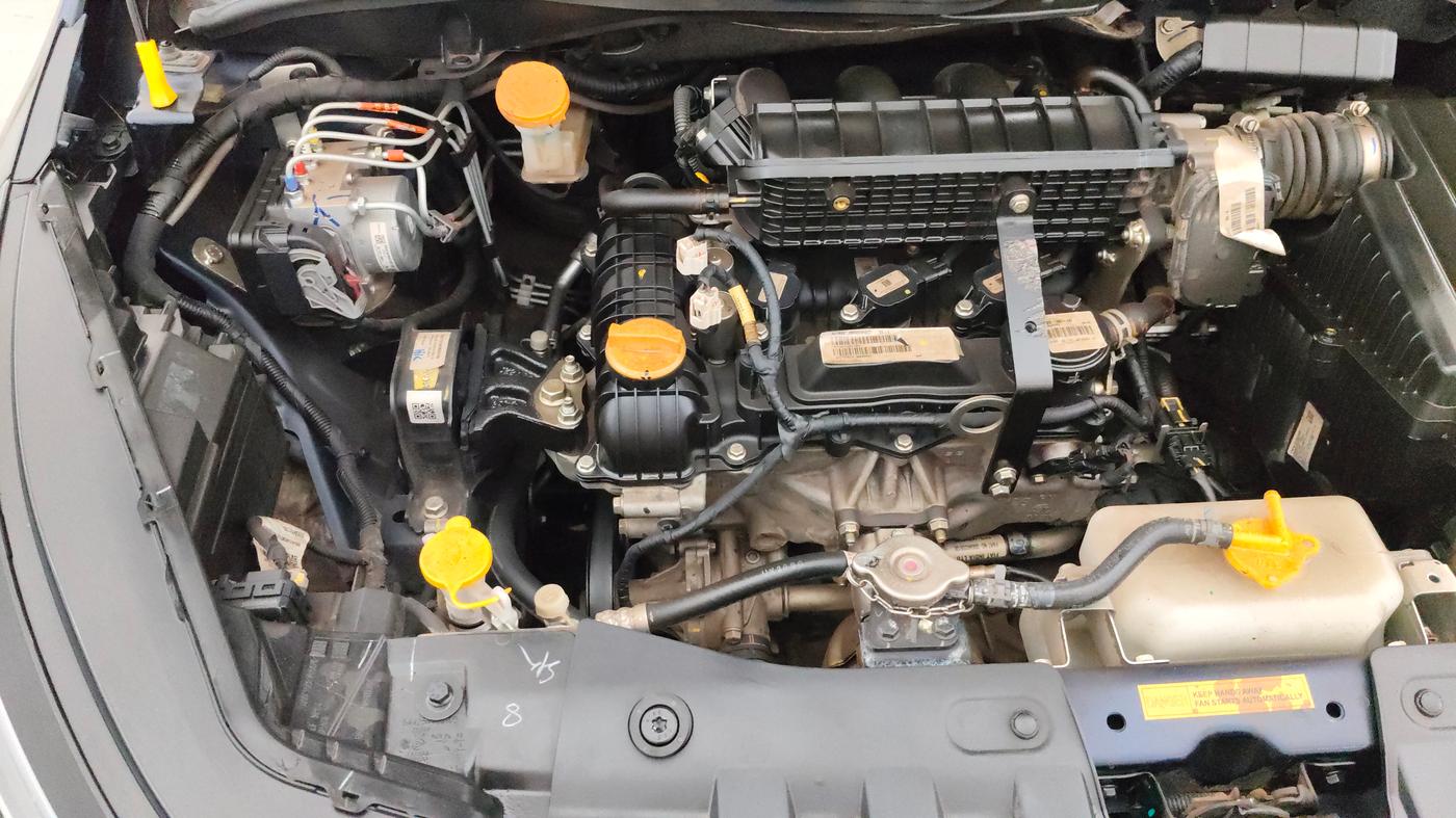 2025 Tata ALTROZ Accomplished Plus S Petrol 6DCT, Petrol, Automatic, 19,943 km, Engine View - Right
