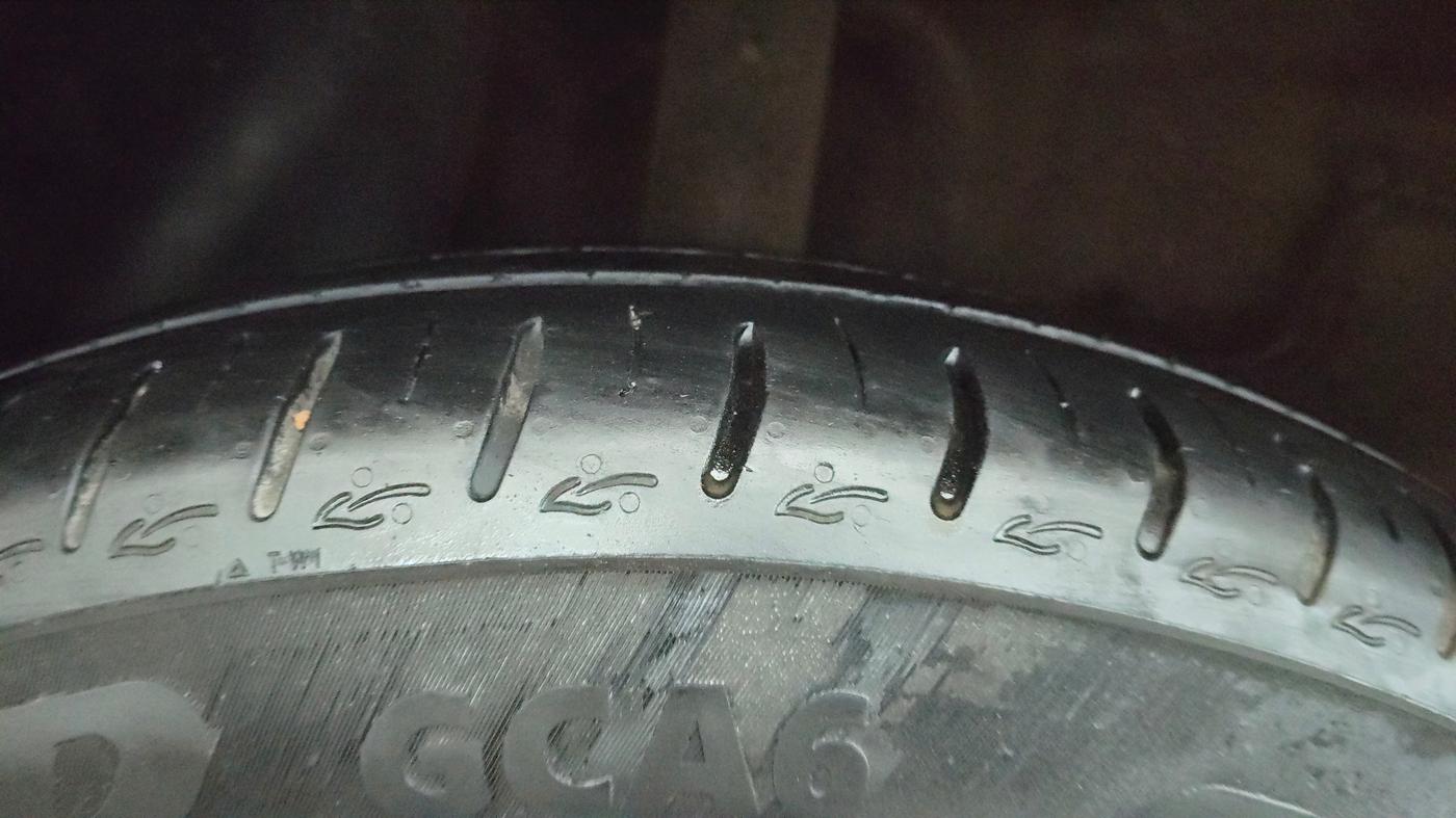 2025 Tata ALTROZ Accomplished Plus S Petrol 6DCT, Petrol, Automatic, 19,943 km, Right Rear Tyre Tread