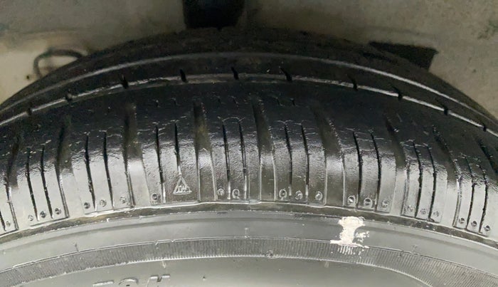 2014 Hyundai Grand i10 SPORTZ AT 1.2 KAPPA VTVT, Petrol, Automatic, 30,592 km, Right Rear Tyre Tread
