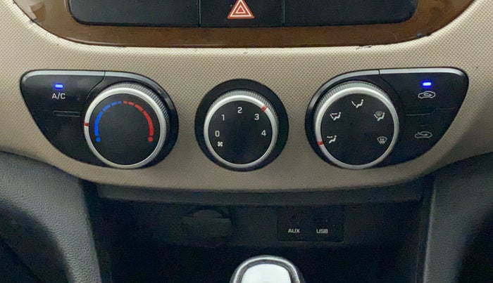 2014 Hyundai Grand i10 SPORTZ AT 1.2 KAPPA VTVT, Petrol, Automatic, 30,592 km, AC Unit - Minor issue in the heater switch