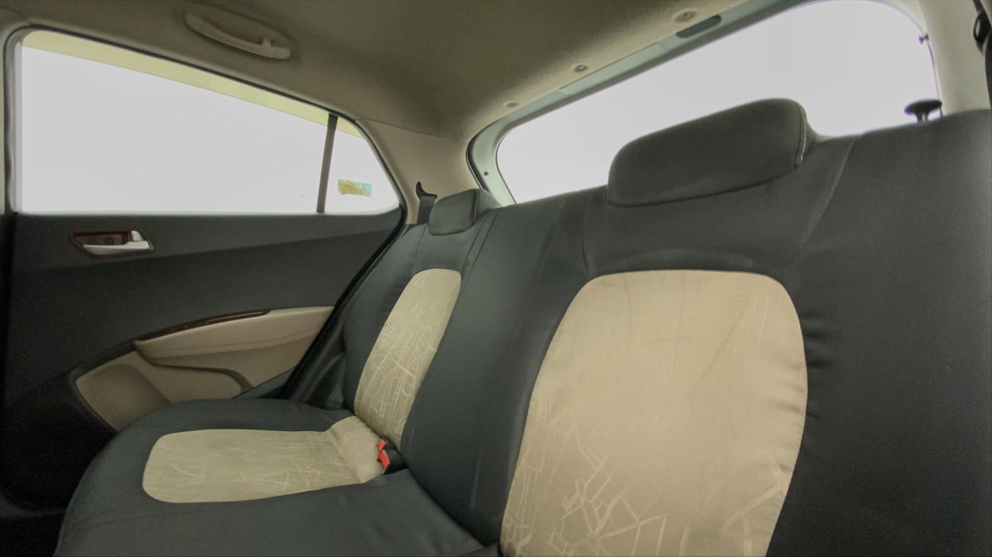 2014 Hyundai Grand i10 SPORTZ AT 1.2 KAPPA VTVT, Petrol, Automatic, 30,592 km, Right Side Rear Door Cabin