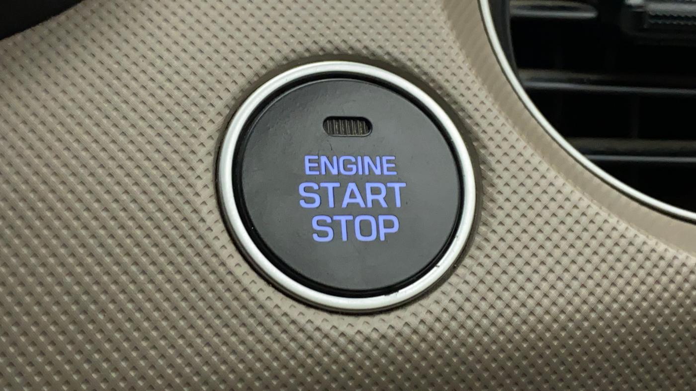 2014 Hyundai Grand i10 SPORTZ AT 1.2 KAPPA VTVT, Petrol, Automatic, 30,592 km, Keyless Start/ Stop Button