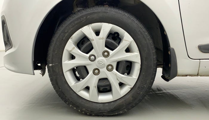 2014 Hyundai Grand i10 SPORTZ AT 1.2 KAPPA VTVT, Petrol, Automatic, 30,592 km, Left Front Wheel