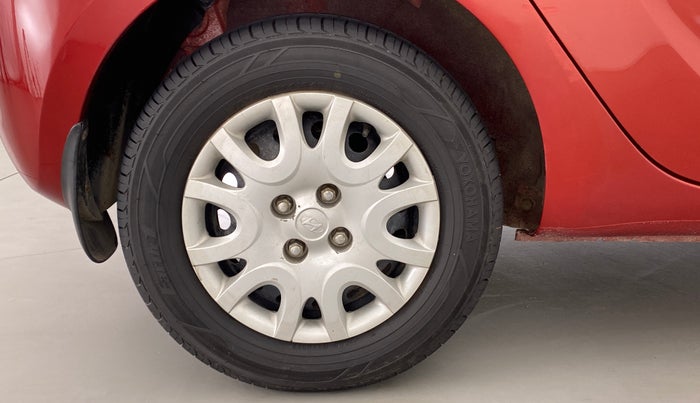 2011 Hyundai i20 MAGNA O 1.2, Petrol, Manual, 33,314 km, Right Rear Wheel