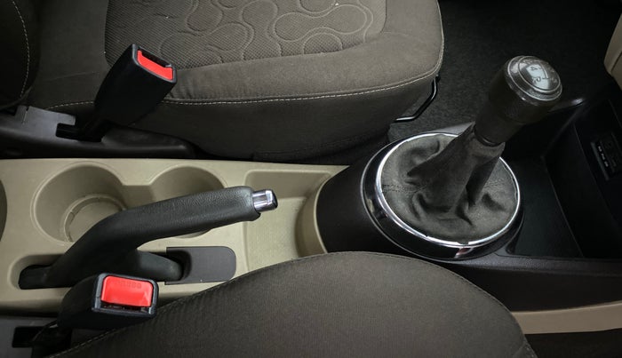 2011 Hyundai i20 MAGNA O 1.2, Petrol, Manual, 33,314 km, Gear Lever