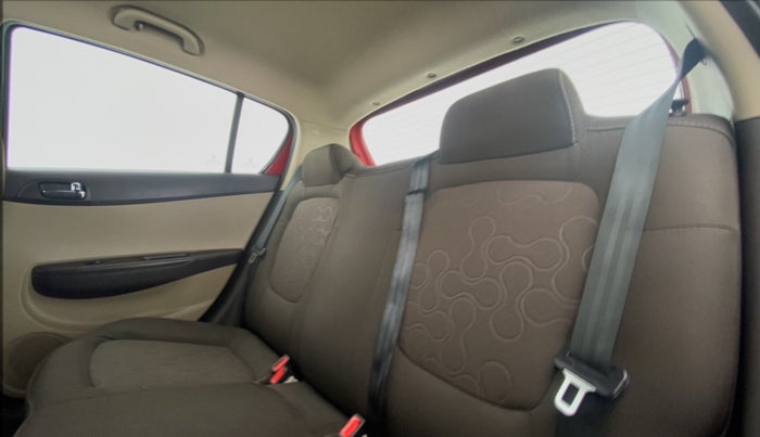 2011 Hyundai i20 MAGNA O 1.2, Petrol, Manual, 33,314 km, Right Side Rear Door Cabin