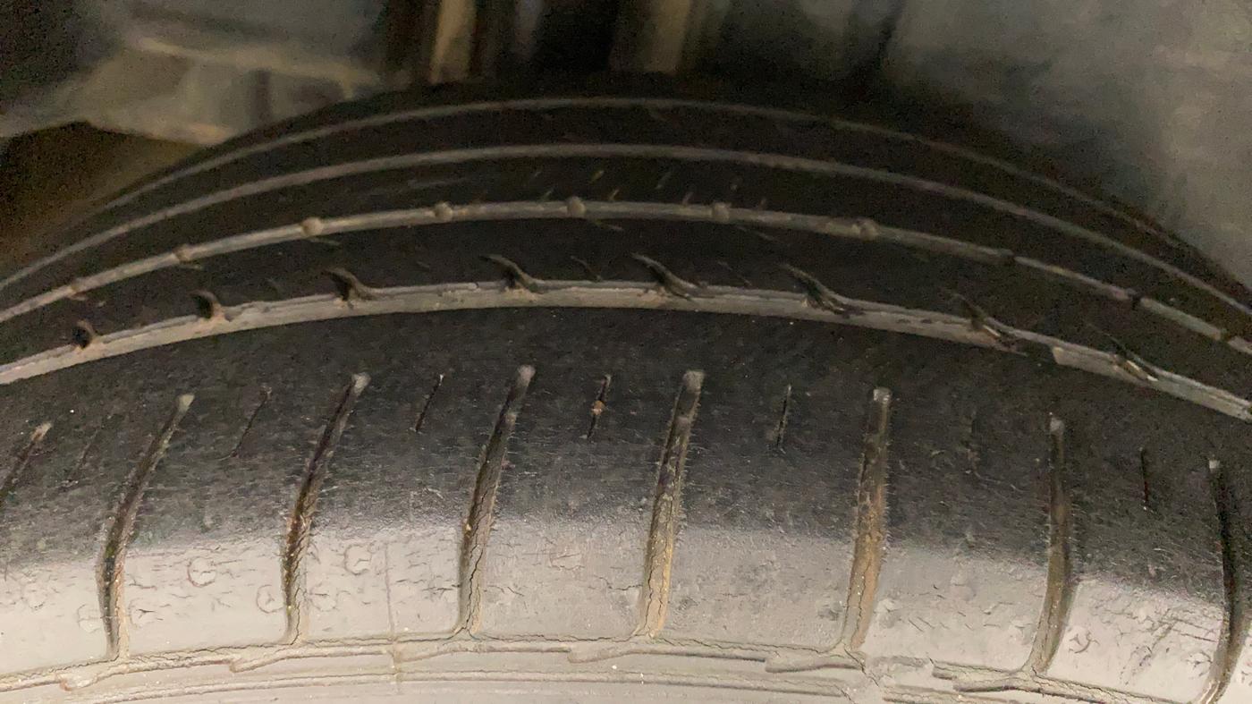 2016 Maruti Ciaz ZXI+, Petrol, Manual, 44,409 km, Right Rear Tyre Tread
