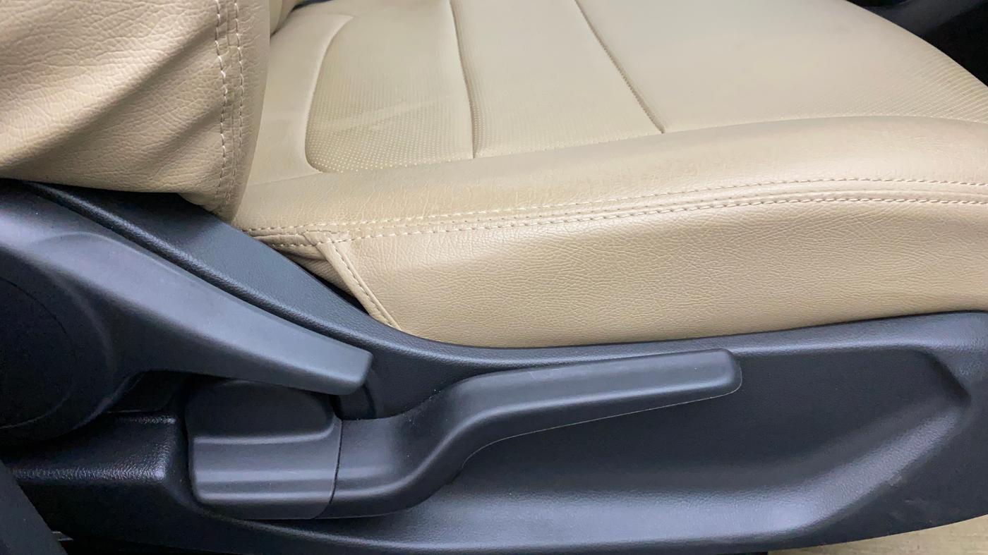 2023 Honda Amaze 1.2L I-VTEC VX CVT, Petrol, Automatic, 5,411 km, Driver Side Adjustment Panel