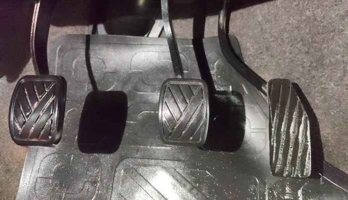 2012 Maruti Wagon R 1.0 VXI, Petrol, Manual, 97,754 km, Pedals