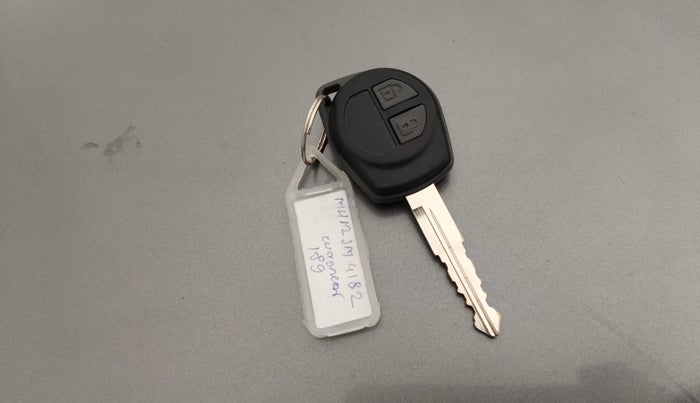 2012 Maruti Wagon R 1.0 VXI, Petrol, Manual, 97,754 km, Key Close Up