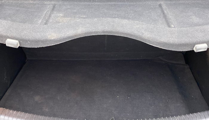 2014 Hyundai Grand i10 MAGNA 1.2 VTVT, Petrol, Manual, 32,139 km, Boot Inside
