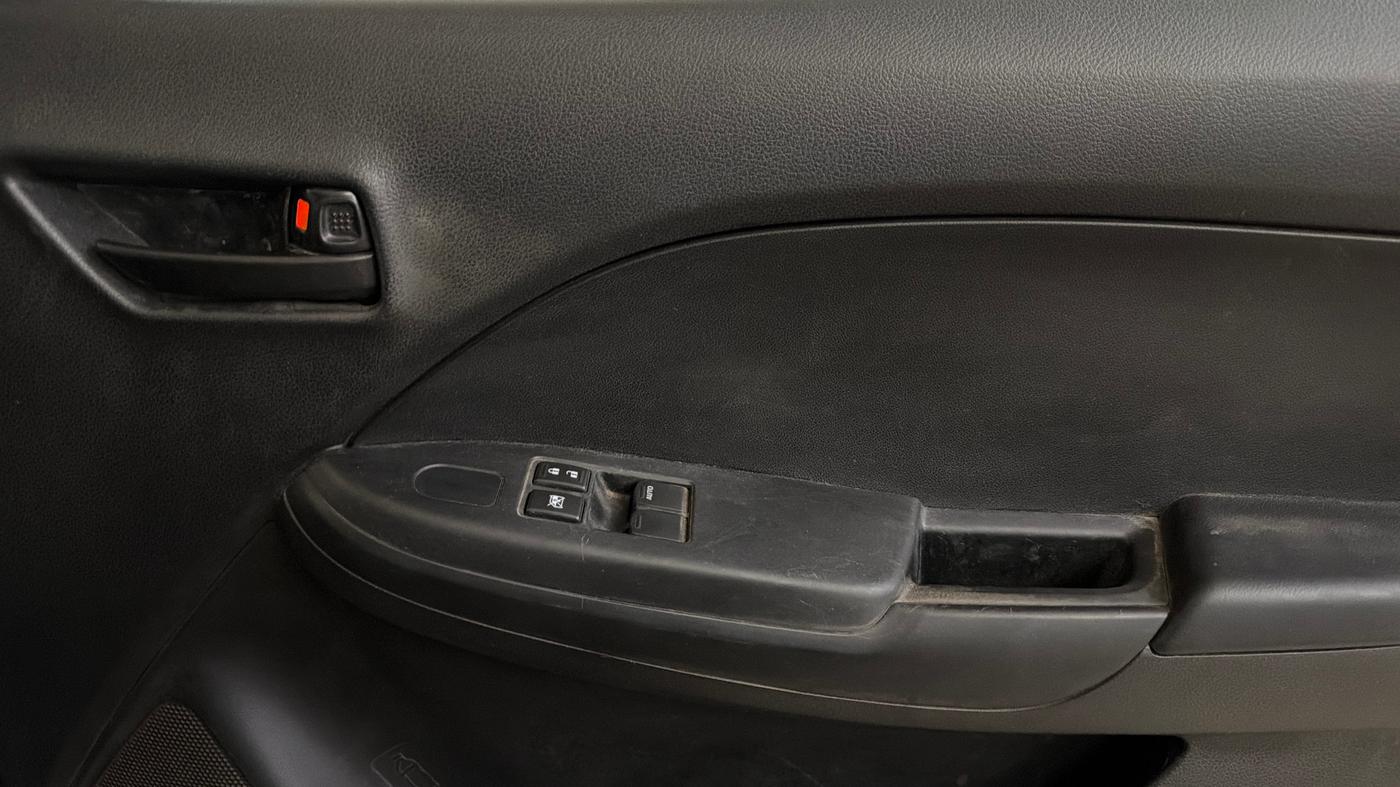 2021 Maruti Baleno SIGMA PETROL 1.2, Petrol, Manual, 61,522 km, Driver Side Door Panels Control