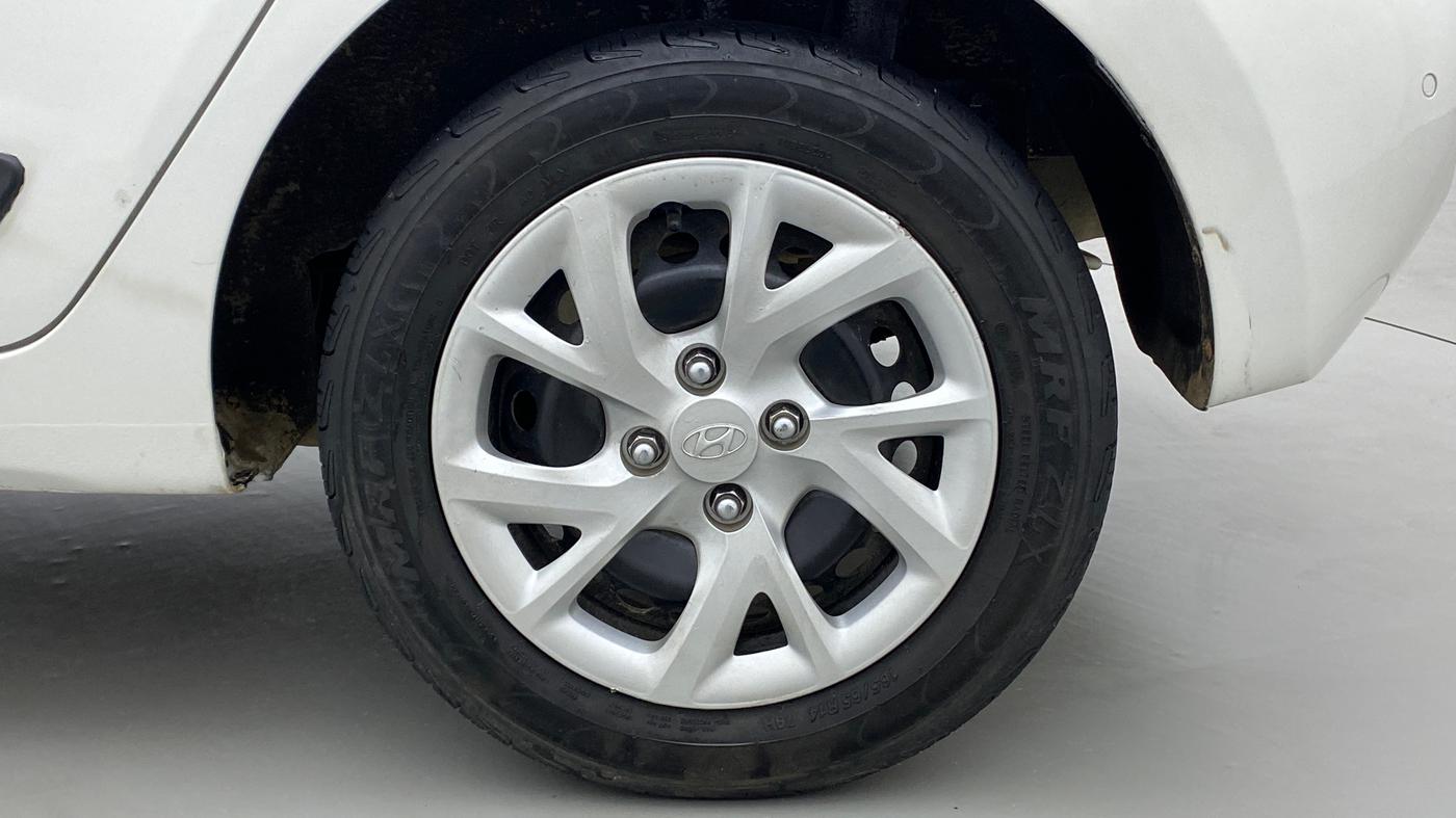 2017 Hyundai Grand i10 SPORTZ (O) 1.2 KAPPA VTVT, Petrol, Manual, 45,231 km, Left Rear Wheel