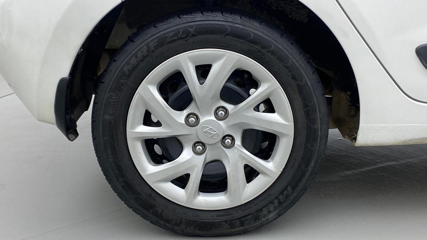 2017 Hyundai Grand i10 SPORTZ (O) 1.2 KAPPA VTVT, Petrol, Manual, 45,231 km, Right Rear Wheel