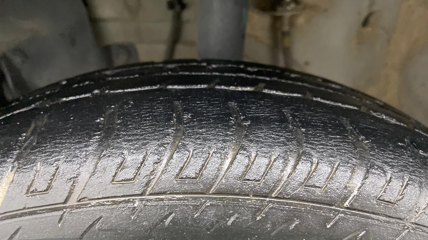 2015 Datsun Go T, Petrol, Manual, 31,844 km, Left Front Tyre Tread