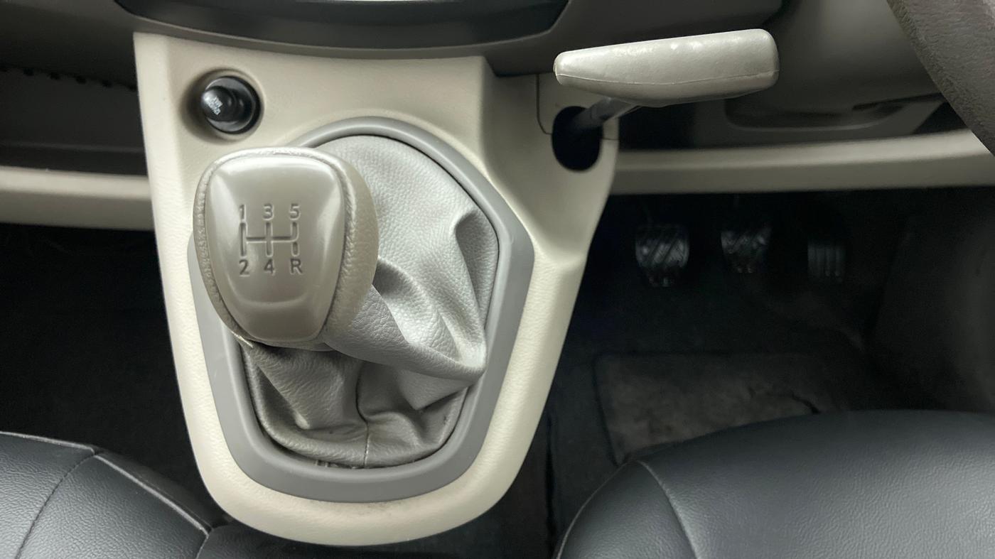 2015 Datsun Go T, Petrol, Manual, 31,844 km, Gear Lever