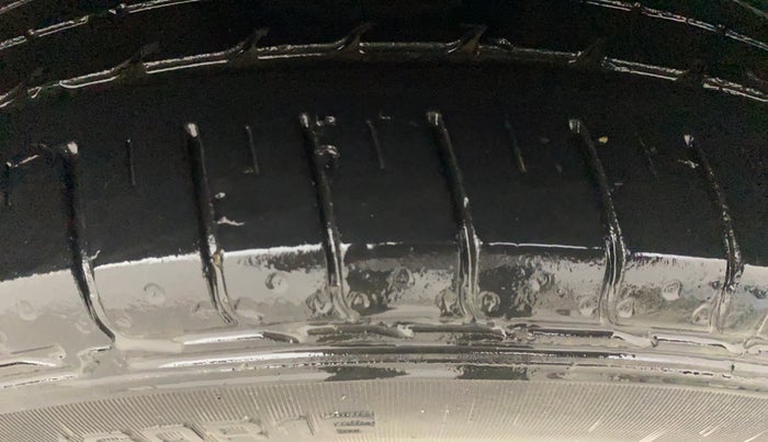 2022 Tata NEXON XM SUNROOF PETROL, Petrol, Manual, 72,463 km, Right Front Tyre Tread