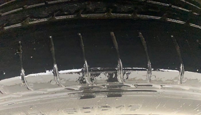 2022 Tata NEXON XM SUNROOF PETROL, Petrol, Manual, 72,463 km, Left Front Tyre Tread