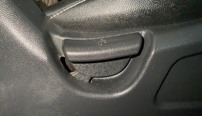 2014 Hyundai Elite i20 MAGNA 1.2, Petrol, Manual, 56,694 km, Driver Side Adjustment Panel