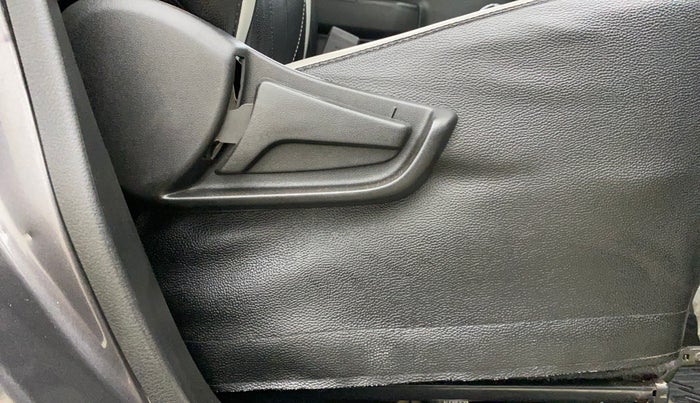 2020 Maruti S PRESSO VXI+, Petrol, Manual, 33,225 km, Driver Side Adjustment Panel