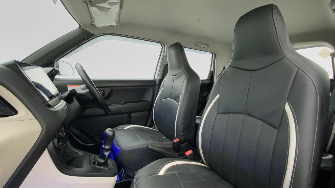 2021 Maruti New Wagon-R LXI CNG 1.0 L, CNG, Manual, 29,344 km, Right Side Front Door Cabin