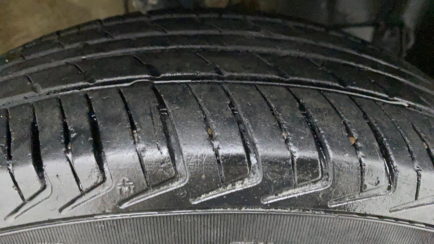 2021 Maruti New Wagon-R LXI CNG 1.0 L, CNG, Manual, 29,344 km, Left Front Tyre Tread