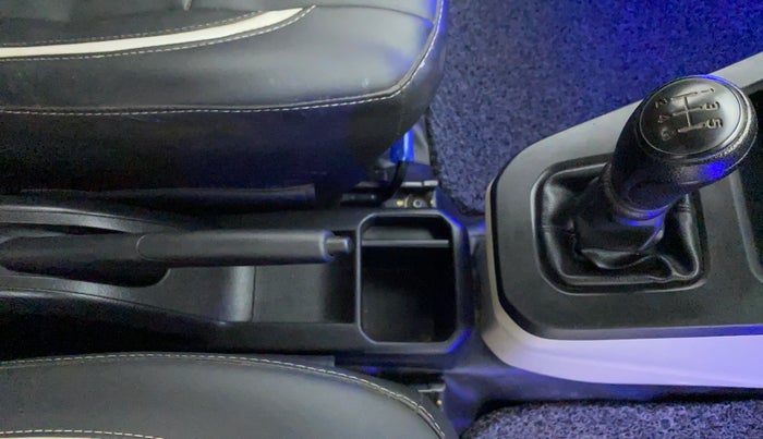 2021 Maruti New Wagon-R LXI CNG 1.0 L, CNG, Manual, 29,344 km, Gear Lever