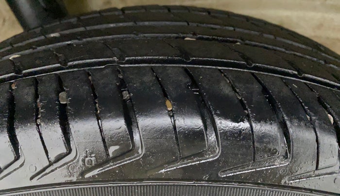 2021 Maruti New Wagon-R LXI CNG 1.0 L, CNG, Manual, 29,344 km, Right Front Tyre Tread