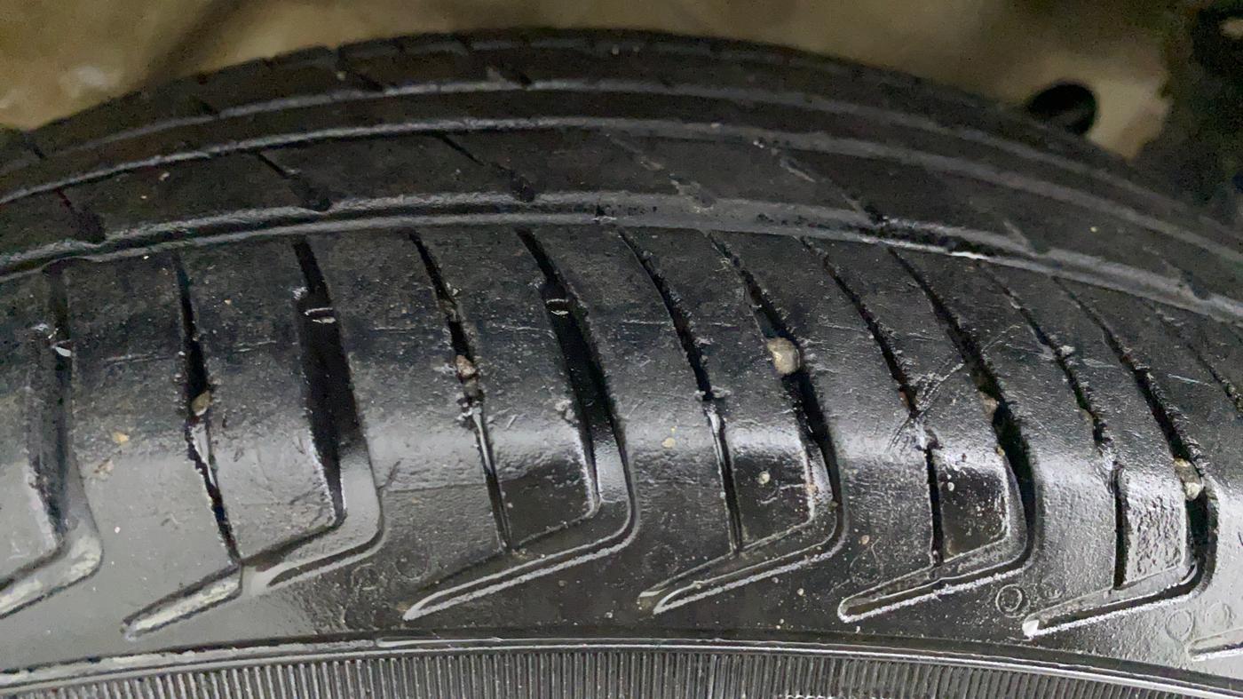 2021 Maruti New Wagon-R LXI CNG 1.0 L, CNG, Manual, 29,344 km, Right Rear Tyre Tread