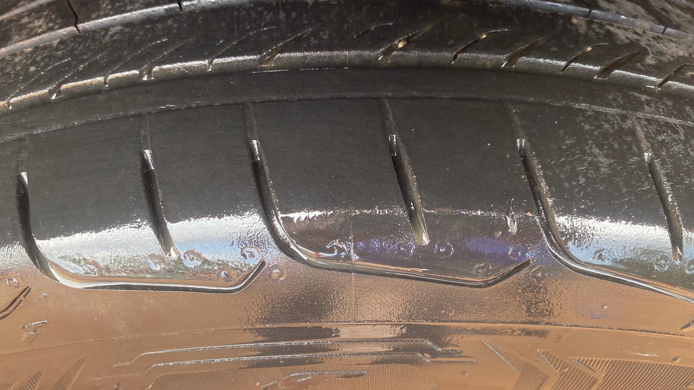 2023 Toyota INNOVA HYCROSS VX HYBRID 7 STR, Hybrid, Automatic, 59,352 km, Left Rear Tyre Tread