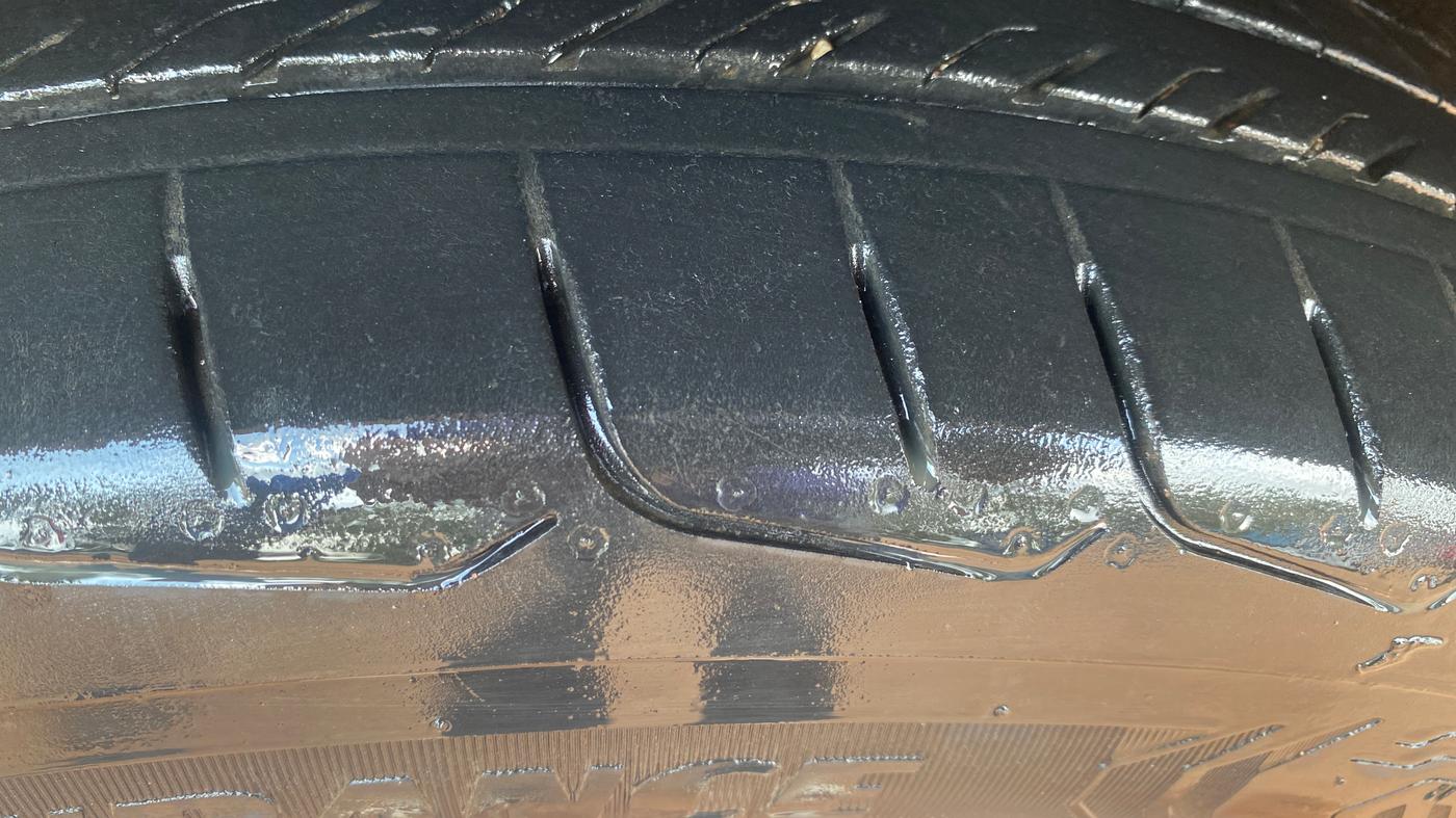 2023 Toyota INNOVA HYCROSS VX HYBRID 7 STR, Hybrid, Automatic, 59,352 km, Right Rear Tyre Tread