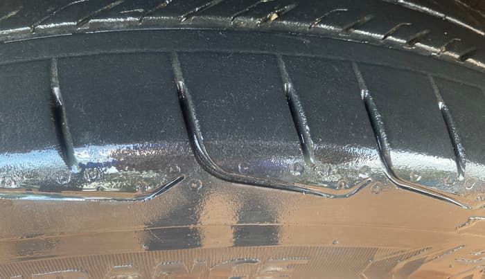 2023 Toyota INNOVA HYCROSS VX HYBRID 7 STR, Hybrid, Automatic, 59,352 km, Right Rear Tyre Tread