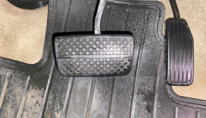 2014 Honda Amaze 1.2L I-VTEC VX AT, Petrol, Automatic, 1,00,402 km, Pedals