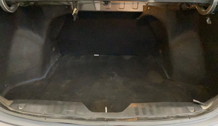 2017 Maruti Ciaz ALPHA  AT 1.4  PETROL, Petrol, Automatic, 90,009 km, Boot Inside