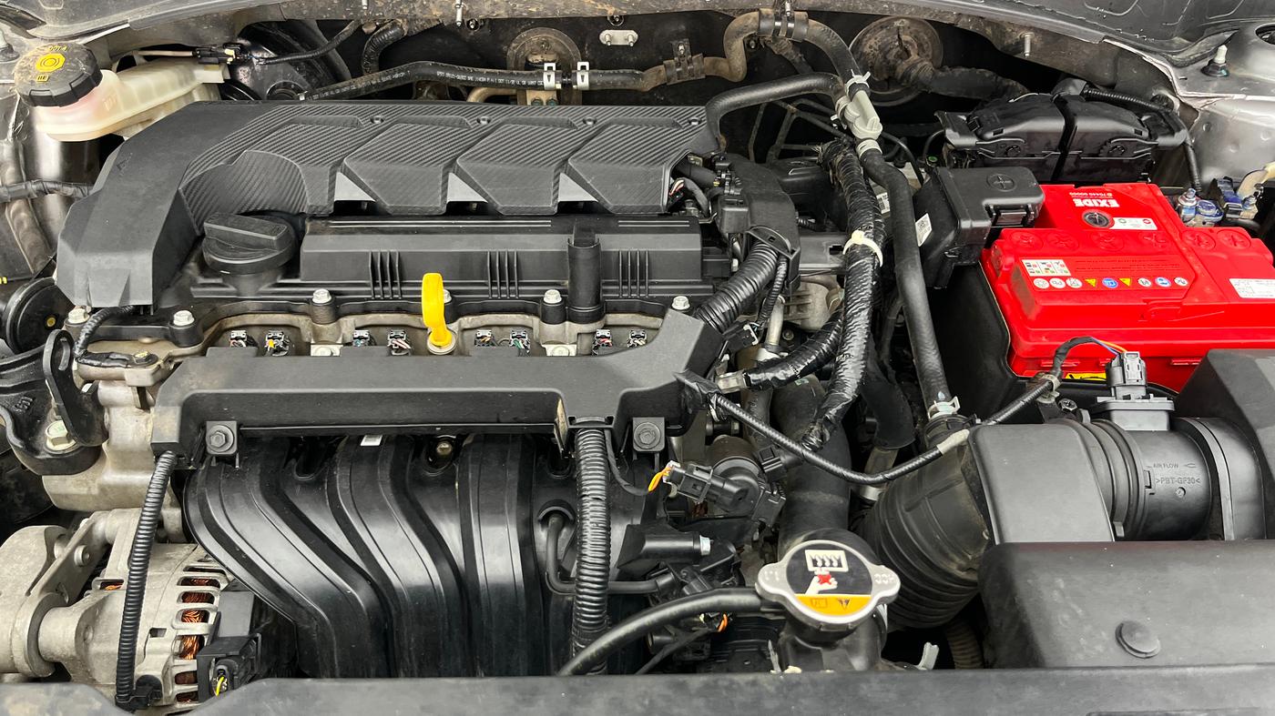 2019 KIA SELTOS HTK PLUS 1.5, Petrol, Manual, 1,00,365 km, Engine View