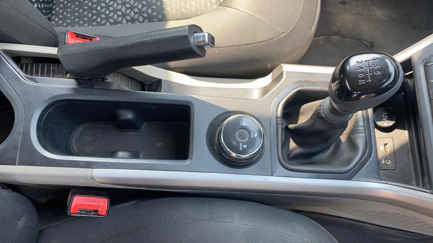 2018 Tata NEXON XM PETROL, CNG, Manual, 96,263 km, Gear Lever