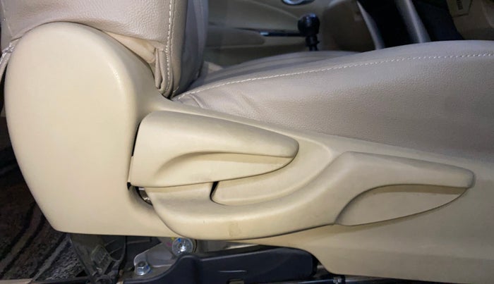 2020 Toyota YARIS G MT, Petrol, Manual, 45,766 km, Driver Side Adjustment Panel