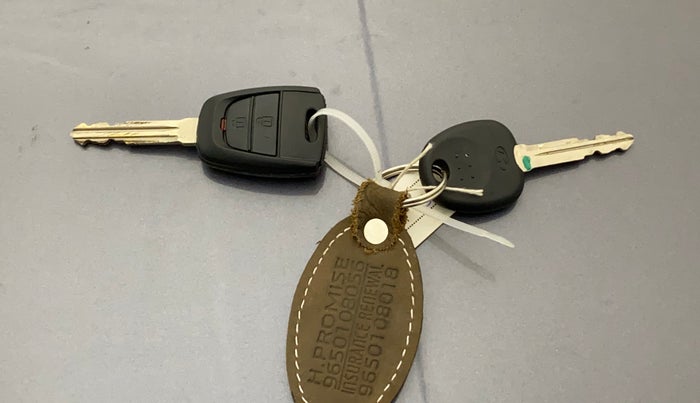 2019 Hyundai NEW SANTRO SPORTZ AMT, Petrol, Automatic, 80,387 km, Key Close Up