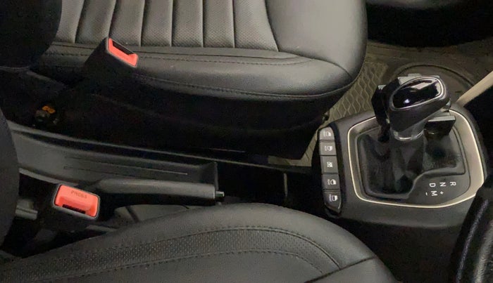 2019 Hyundai NEW SANTRO SPORTZ AMT, Petrol, Automatic, 80,387 km, Gear Lever