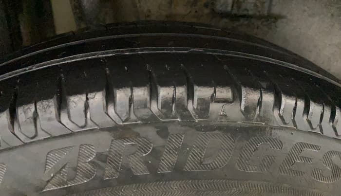 2018 Maruti Dzire VXI AMT, Petrol, Automatic, 39,255 km, Right Rear Tyre Tread