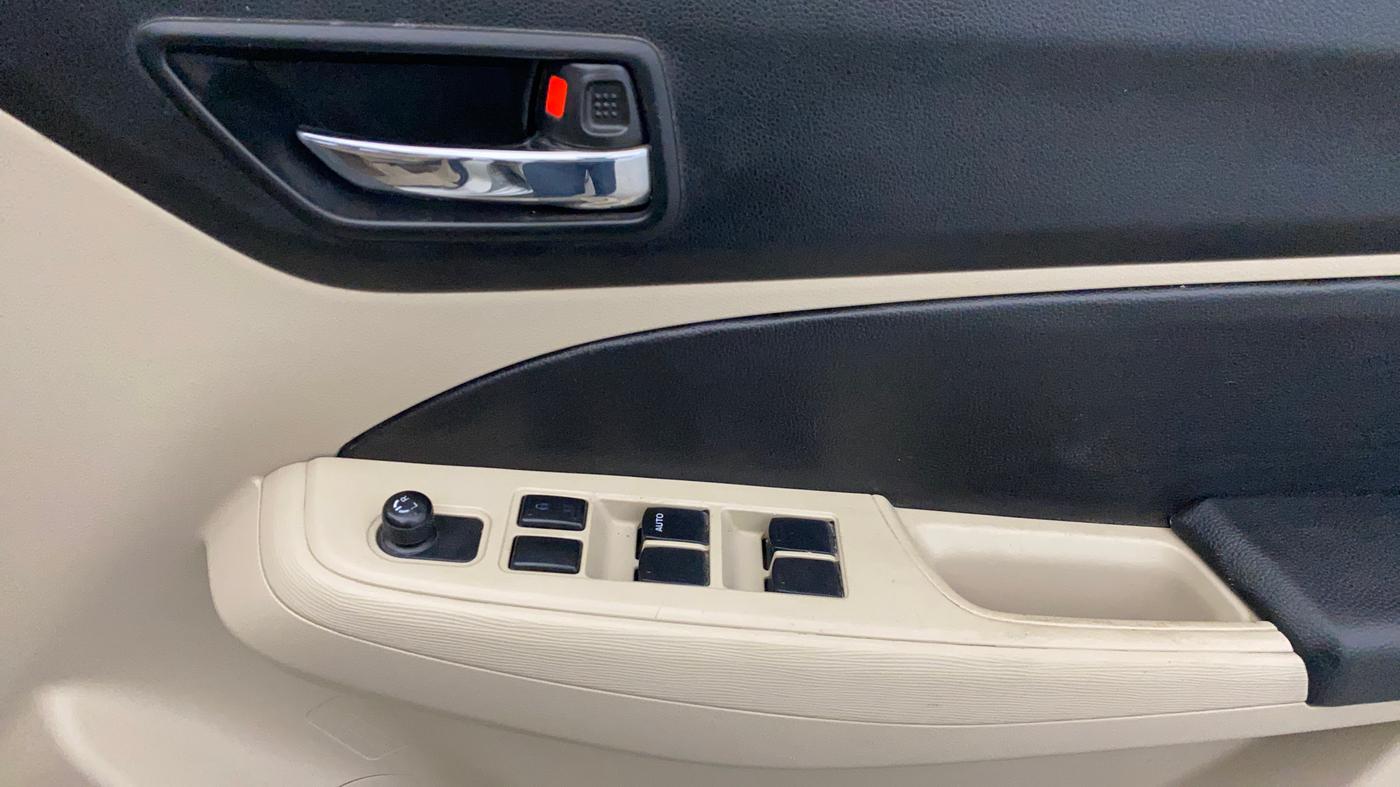 2018 Maruti Dzire VXI AMT, Petrol, Automatic, 39,255 km, Driver Side Door Panels Control