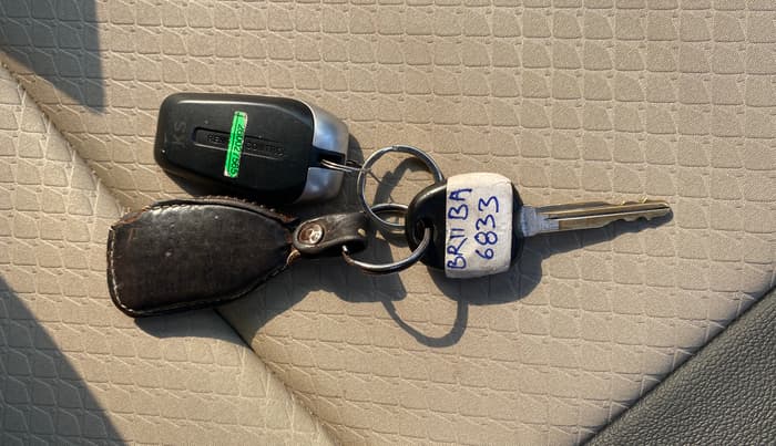 2022 Hyundai NEW SANTRO MAGNA, Petrol, Manual, 43,679 km, Key Close Up