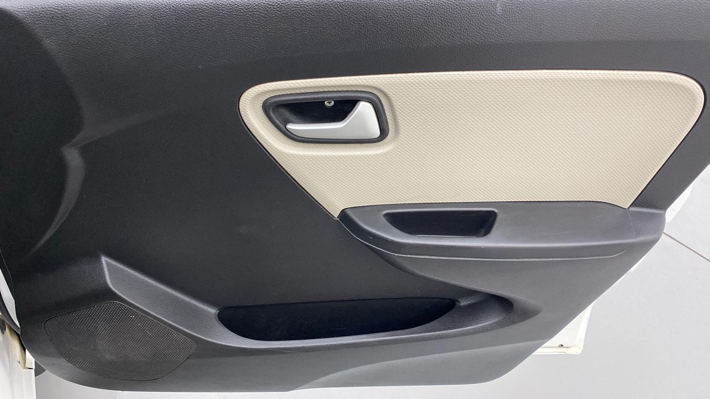 2019 Maruti Alto LXI, Petrol, Manual, 39,925 km, Driver Side Door Panels Control