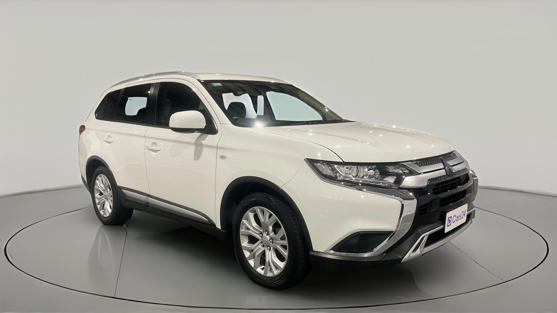 Mitsubishi Outlander image
