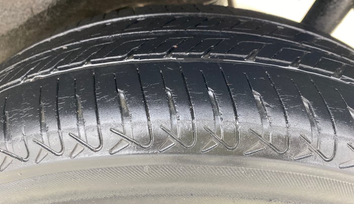 2016 Maruti Wagon R 1.0 VXI AMT, Petrol, Automatic, 79,098 km, Left Rear Tyre Tread